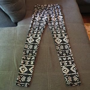 Black and white leggings